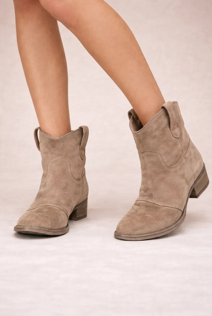 Karen | Elegant Suede Ankle Boots