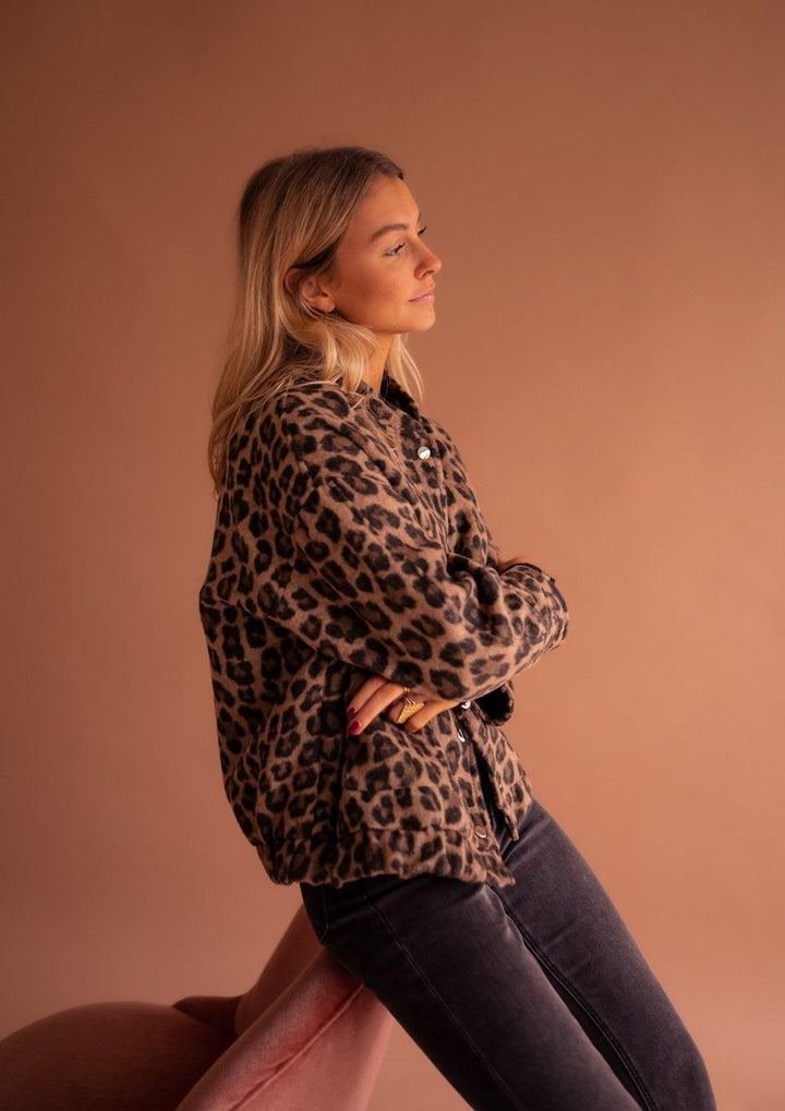 Eleanor | Oversized Leopard Print Snap-Button Quilted Jacket