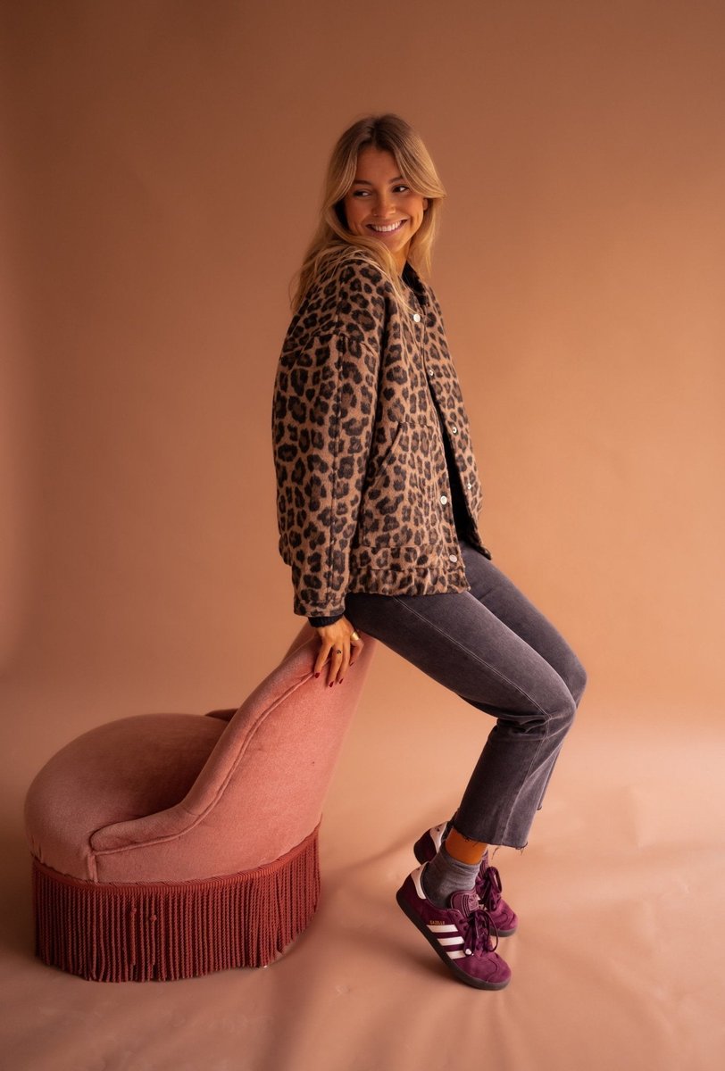 Eleanor | Oversized Leopard Print Snap-Button Quilted Jacket