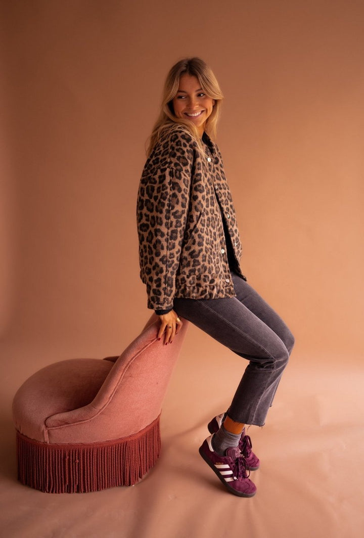 Eleanor | Oversized Leopard Print Snap-Button Quilted Jacket